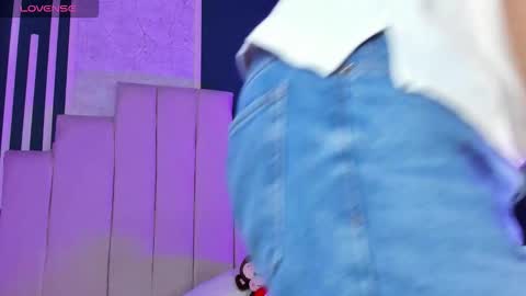 Allex online show from November 2025 06:19:02 PM