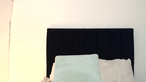 allieemod online show from December 2024 05:12:02 AM