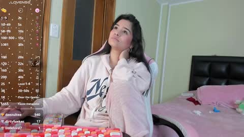 Snapshot of allison_love chatting on December 2024 09:35:01 AM allison online show from December 2024 09:35:01 AM