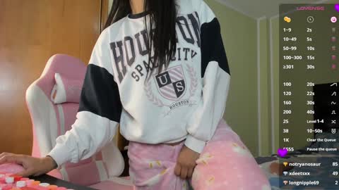 Snapshot of allison_love chatting on January 2025 10:20:02 AM allison online show from January 2025 10:20:02 AM