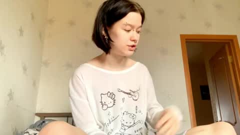 Snapshot of allisonbreese chatting on May 2026 12:02:01 PM Viola online show from May 2026 12:02:01 PM