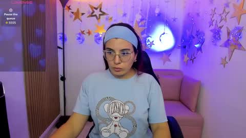 Snapshot of allisonlove_88 chatting on May 2026 04:53:02 AM ALLISON online show from May 2026 04:53:02 AM