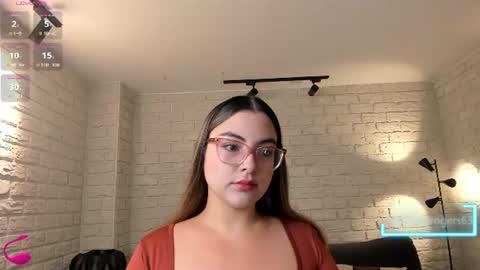 Snapshot of allisonrogersx chatting on June 2026 10:27:01 AM Allison Rogers online show from June 2026 10:27:01 AM