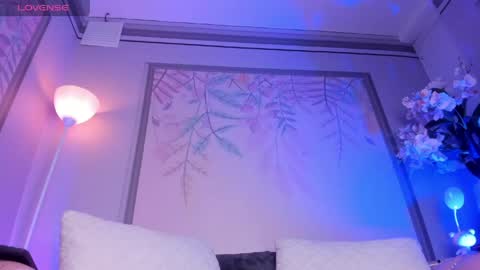 Snapshot of allisonsweet4u_ chatting on April 2026 03:21:02 AM Allison online show from April 2026 03:21:02 AM