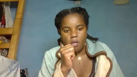 allizida01 online show from November 2025 03:51:01 PM