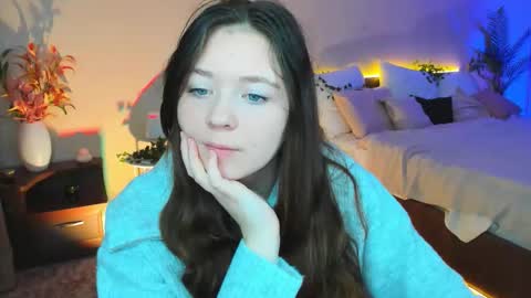 alluringeyess online show from October 2025 04:35:02 AM