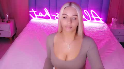 AlwaysHot online show from November 2025 02:37:02 AM