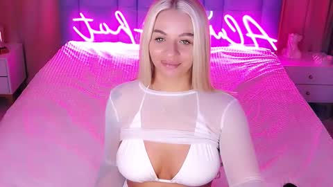 AlwaysHot online show from December 2025 03:04:01 AM