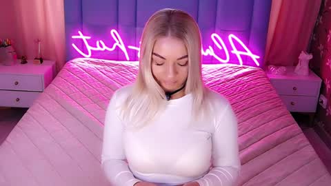 AlwaysHot online show from April 2026 02:33:01 AM