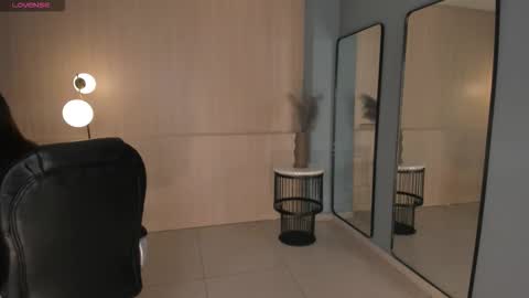 Alisson online show from December 2025 10:24:01 AM