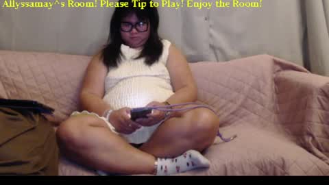 Snapshot of allyssamay chatting on May 2026 03:02:01 AM Allyssamay online show from May 2026 03:02:01 AM