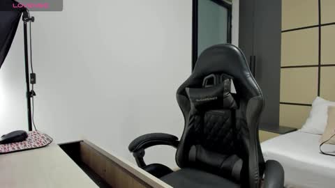 ALMA FENIX  online show from March 2026 12:43:02 PM