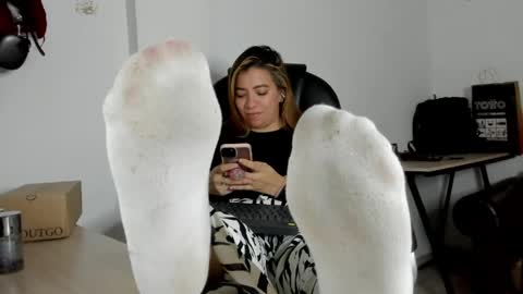 ALMA FENIX  online show from April 2026 07:59:02 AM