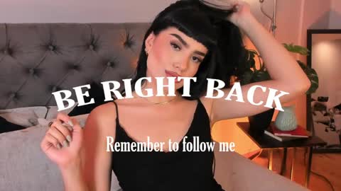 Mia online show from April 2026 12:33:01 PM