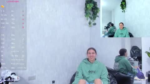 Santy online show from October 2025 07:38:02 PM