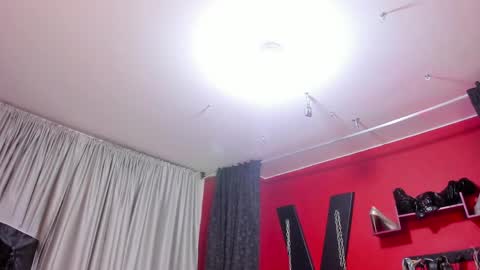 Snapshot of almazz_ chatting on May 2026 10:20:01 AM Santy online show from May 2026 10:20:01 AM