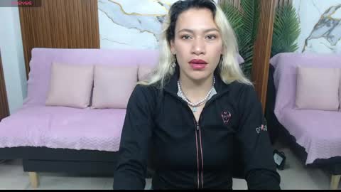 Snapshot of alonddra_tay chatting on April 2026 11:44:02 AM alonddra_tay online show from April 2026 11:44:02 AM