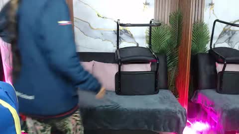 Snapshot of alonddra_tay chatting on April 2026 11:35:01 AM alonddra_tay online show from April 2026 11:35:01 AM