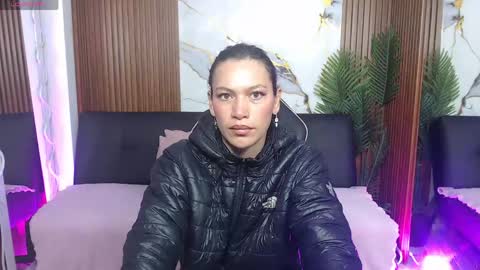 Snapshot of alonddra_tay chatting on May 2026 11:37:02 AM alonddra_tay online show from May 2026 11:37:02 AM