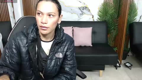 Snapshot of alonddra_tay chatting on May 2026 11:38:02 AM alonddra_tay online show from May 2026 11:38:02 AM