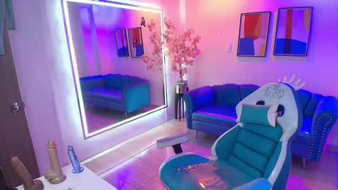 Alondra  online show from January 2026 03:43:01 AM