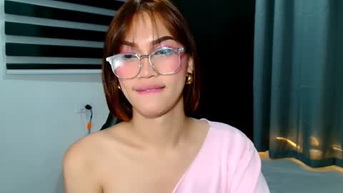 Snapshot of alondrasvenom69 chatting on June 2026 06:48:02 AM Alondra online show from June 2026 06:48:02 AM