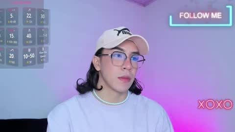 Independent model online show from January 2026 07:30:01 PM