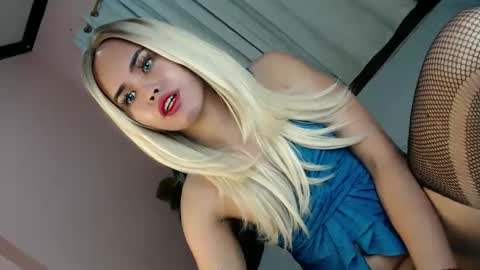 Snapshot of alove_too_last chatting on January 2025 08:48:01 PM LEXY online show from January 2025 08:48:01 PM