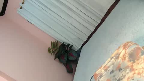 Snapshot of alove_too_last chatting on January 2025 02:28:01 PM LEXY online show from January 2025 02:28:01 PM