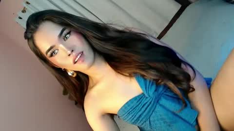 Snapshot of alove_too_last chatting on February 2025 01:28:01 PM LEXY online show from February 2025 01:28:01 PM