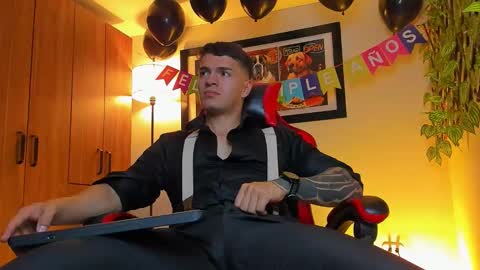 alpha_dominus_ online show from November 2025 04:45:02 AM