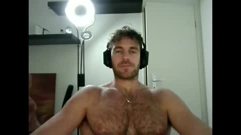 alphah_hunk online show from November 2025 09:54:01 PM