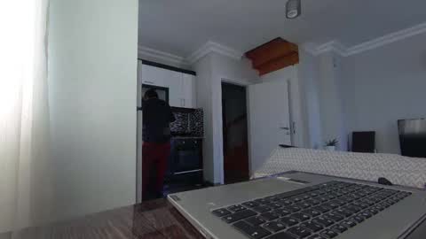 Snapshot of alphandre chatting on April 2026 05:57:02 AM AlphAndre online show from April 2026 05:57:02 AM