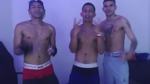 alphas_latins online show from March 2026 09:19:01 PM