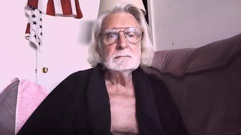 AlphaUniform online show from October 2025 04:09:02 PM