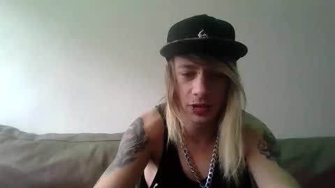 altboy010 online show from November 2025 02:52:02 PM