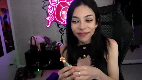 Snapshot of altsofie chatting on December 2024 04:19:02 AM Sofie Kimino online show from December 2024 04:19:02 AM