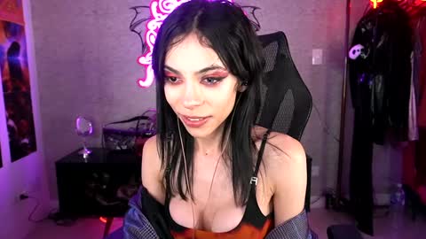 Snapshot of altsofie chatting on February 2025 06:13:02 AM Sofie Kimino online show from February 2025 06:13:02 AM