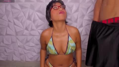 alverinia2001 online show from October 2025 02:04:02 AM