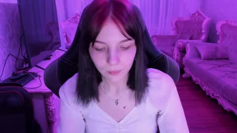 alyaska_yang online show from May 2026 06:38:01 PM