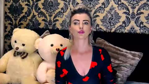 aly online show from December 2024 01:11:02 PM