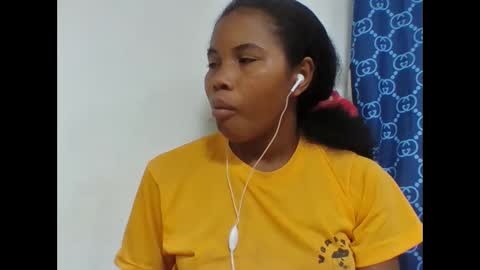 alydie7 online show from April 2026 06:53:02 PM