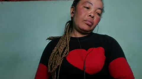 Snapshot of alypierette chatting on June 2026 07:49:01 PM alypierette online show from June 2026 07:49:01 PM