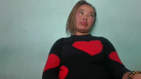 Snapshot of alypierette chatting on July 2026 07:25:01 AM alypierette online show from July 2026 07:25:01 AM