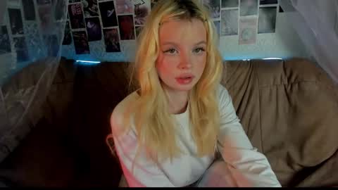 Alysa   7GMT  online show from March 2026 10:38:02 PM