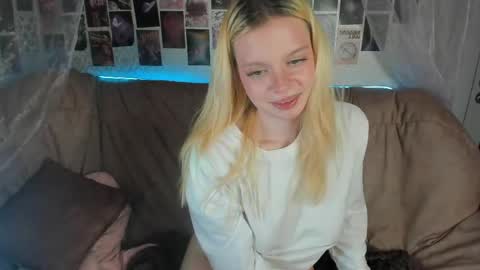 Alysa   7GMT  online show from April 2026 10:59:01 PM