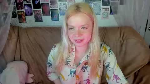 Alysa   7GMT  online show from June 2026 03:28:02 PM