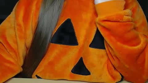 Alyss Skye online show from October 2025 01:48:02 AM