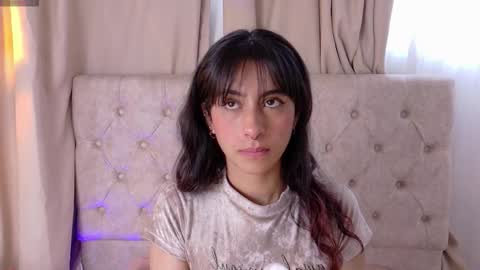 Snapshot of alyssa_joness chatting on November 2025 01:44:01 PM alyssa_joness online show from November 2025 01:44:01 PM