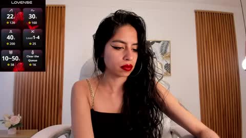 alyssabeauty_ online show from April 2026 07:41:01 PM